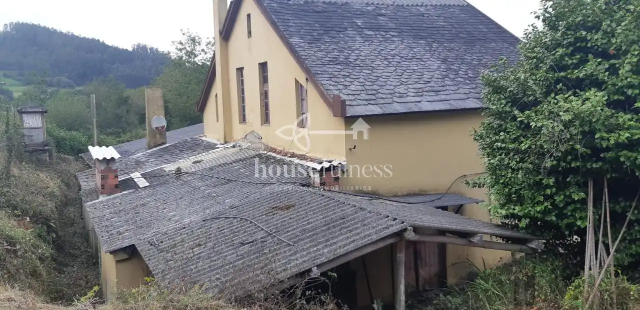 Casa rústica amb jardí en venda a Ortigueira, imagen 5
