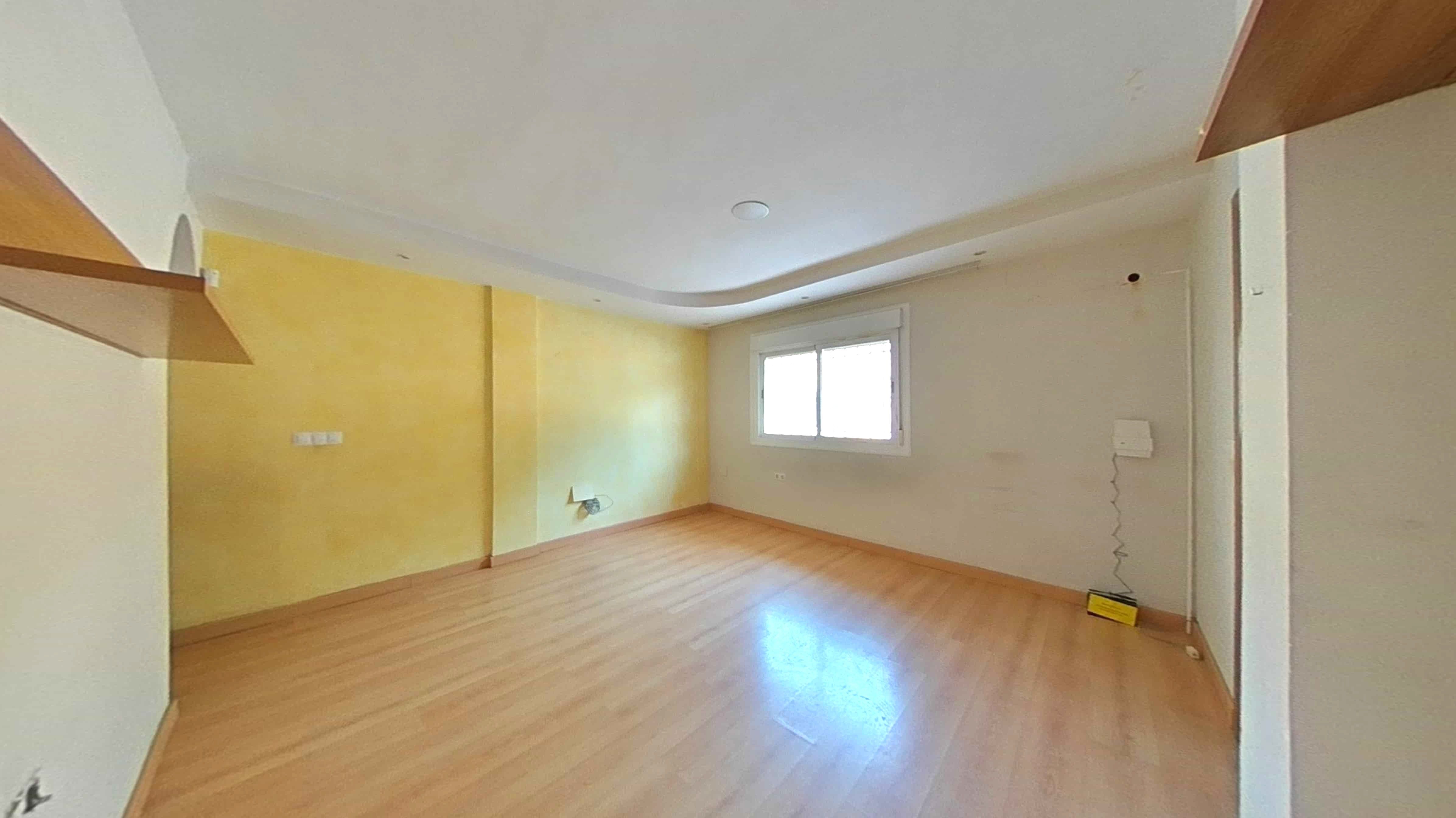 Bedroom of Flat for sale in Adra