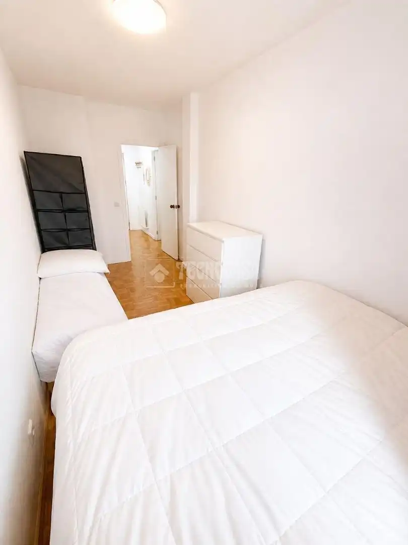 Habitación de Piso en venta en Madrid con Terraza