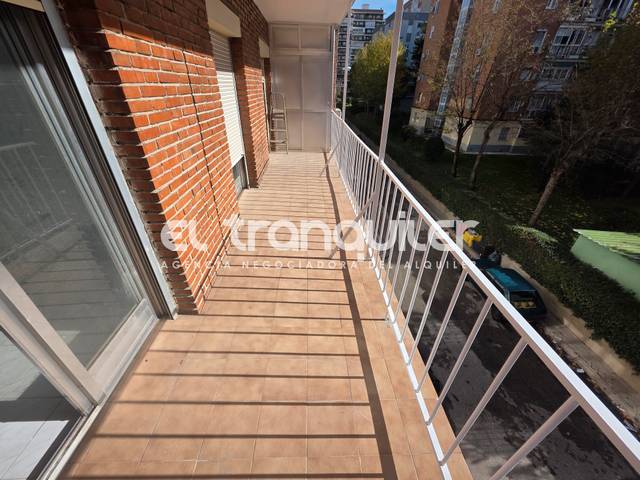 Piso en Alquiler en Calle Camarena en Aluche