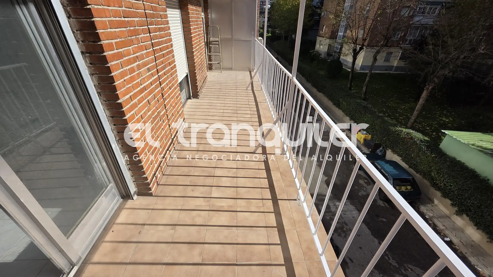 Vista exterior de Piso de alquiler en  Madrid Capital con Terraza, Amueblado y Lavadora