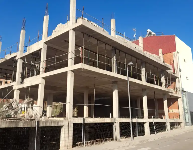 Buildings for sale in 9 D OCTUBRE, 3, -1, Montroi / Montroy