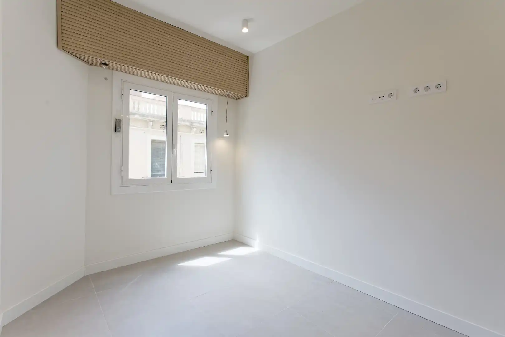 Habitación de Piso en venta en Barcelona con Aire acondicionado, Calefacción y Horno