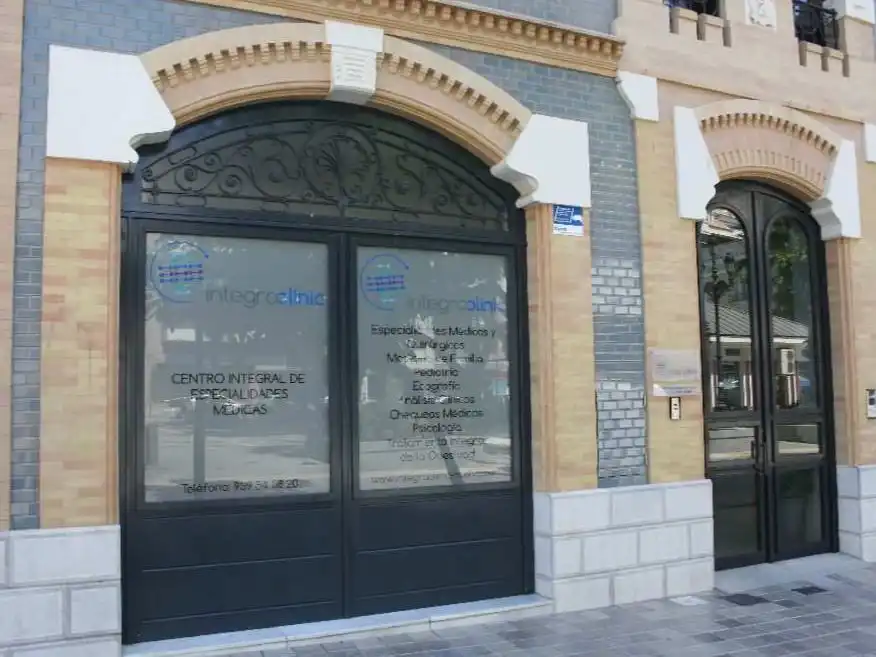 Vista exterior de Local de alquiler en Huelva con Aire acondicionado, Calefacción y Internet