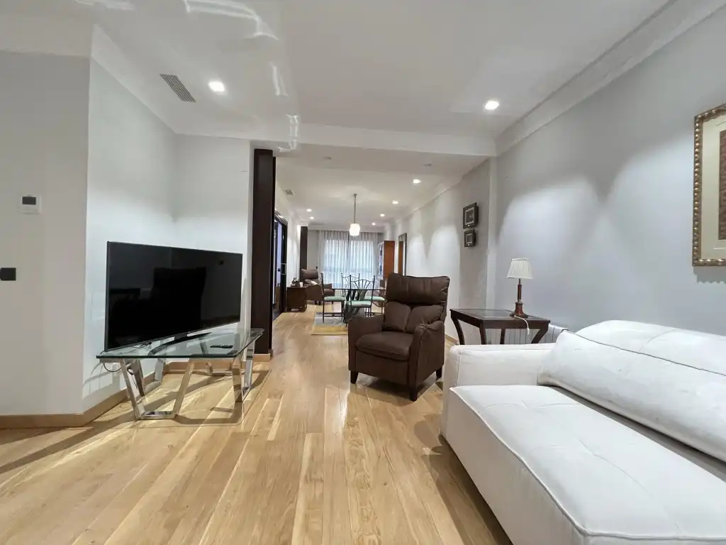 Piso con ascensor en venta en Casc Urbà, imagen 6