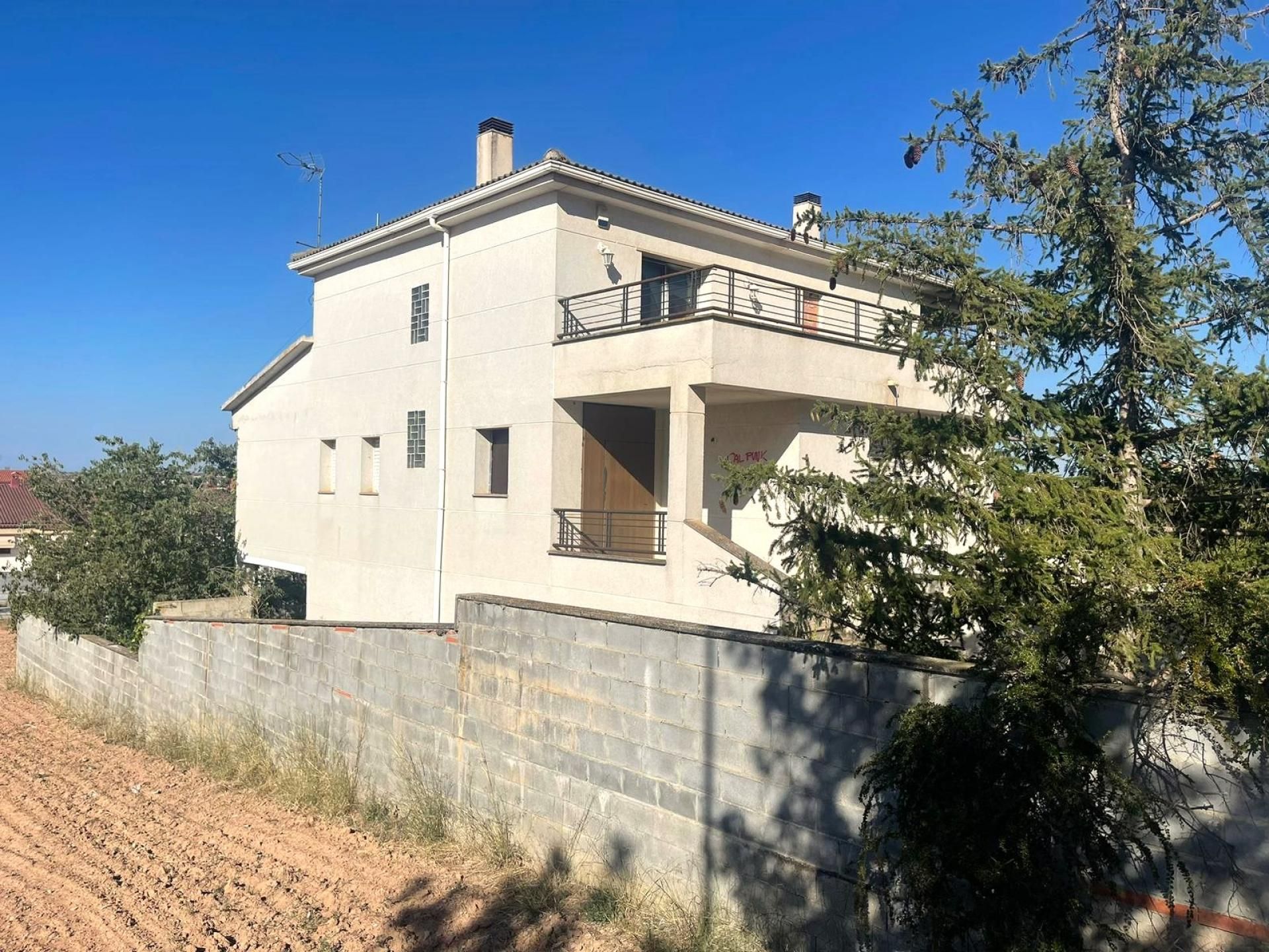 Exterior view of House or chalet for sale in Tàrrega  with Private garden