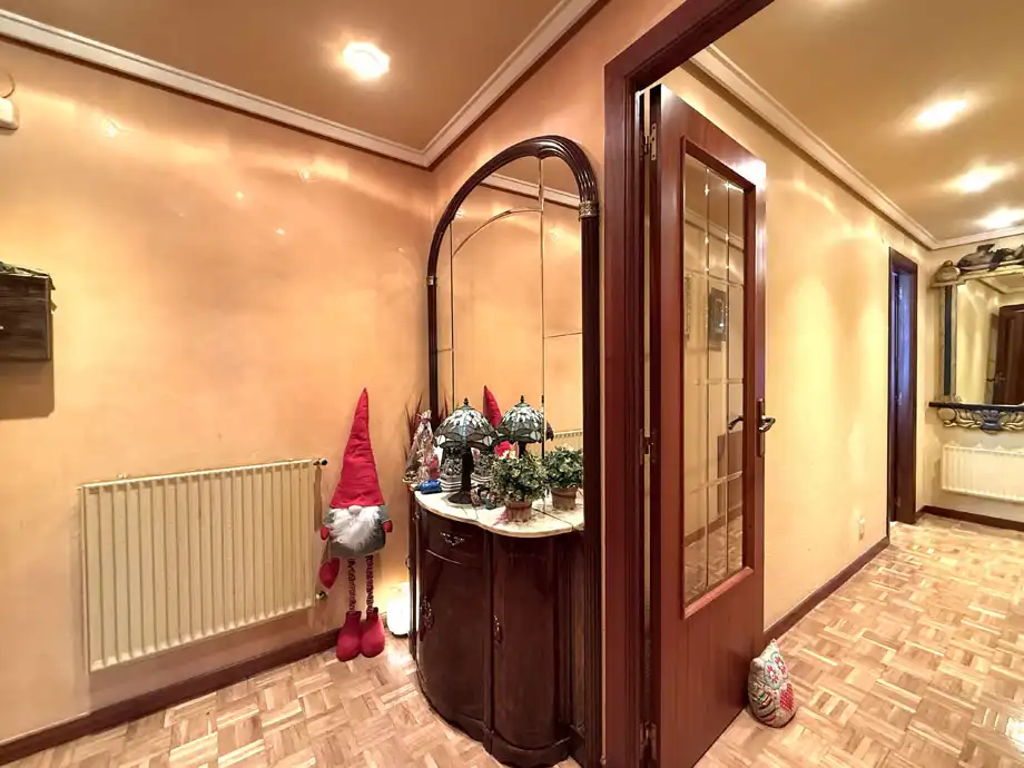 Piso en venta en Vitoria - Gasteiz con Calefacción, Parquet y Terraza