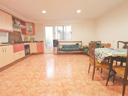 Flat for sale in Avenida de Abril - 9 de Octubre