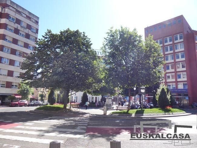 Vista exterior de Piso en venta en Bilbao  con Calefacción, Parquet y Terraza