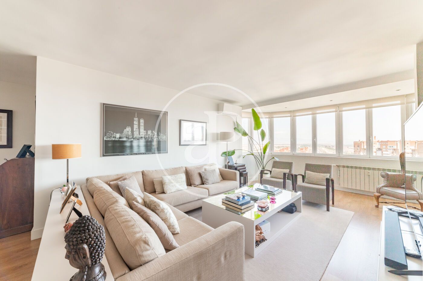 Sala d'estar de Àtic en venda en  Madrid Capital amb Aire condicionat, Calefacció i Jardí privat
