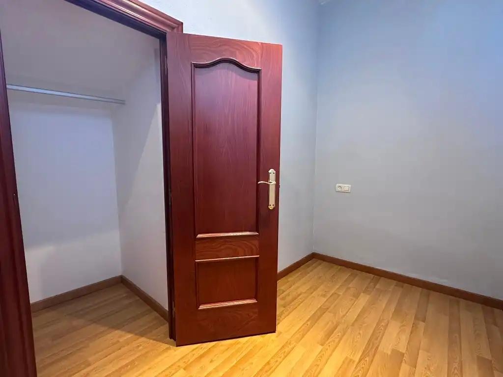 Piso en venta en Gijón  con Parquet, Trastero y Amueblado