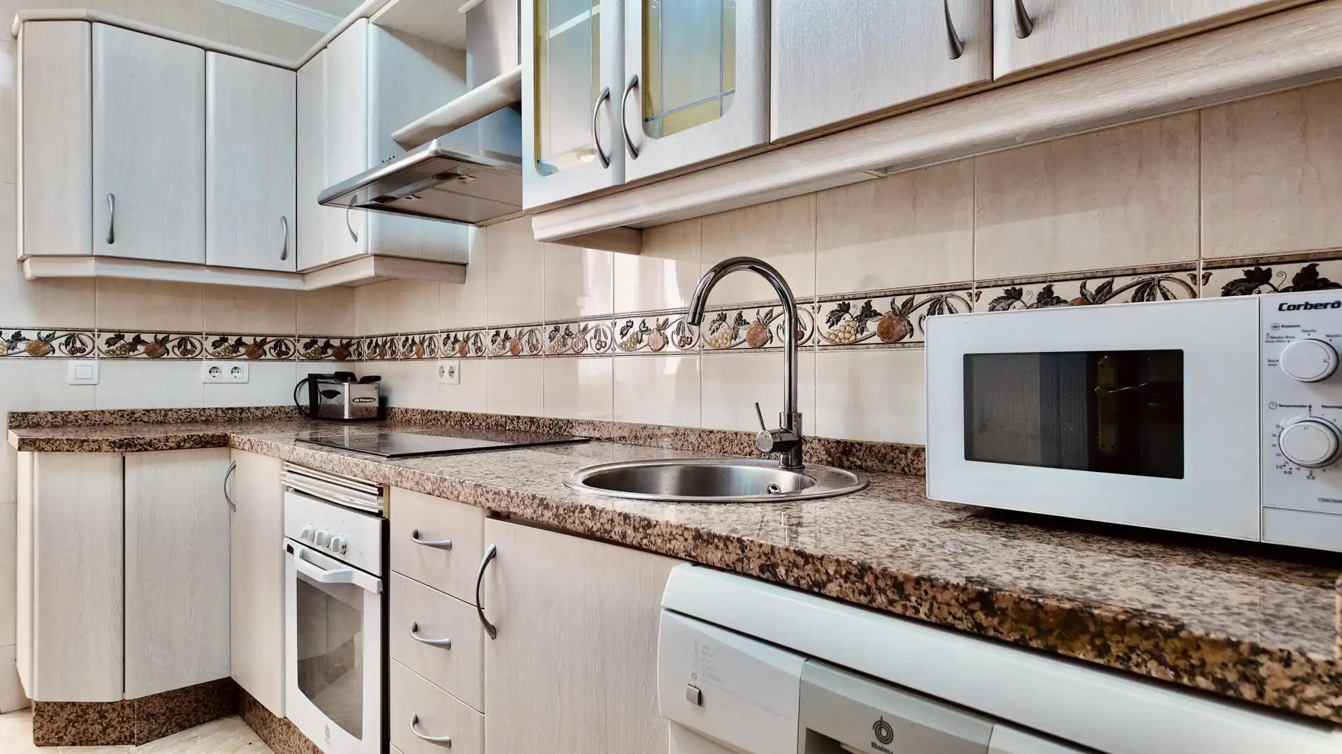 Kitchen of Apartments for sale in Málaga  with Air Conditioner