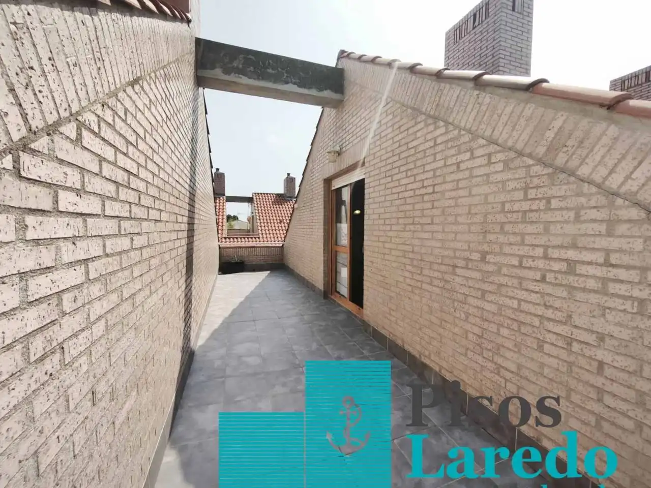 Terrasse von Maisonette zum Verkauf in Laredo mit Heizung, Parkett und Terrasse