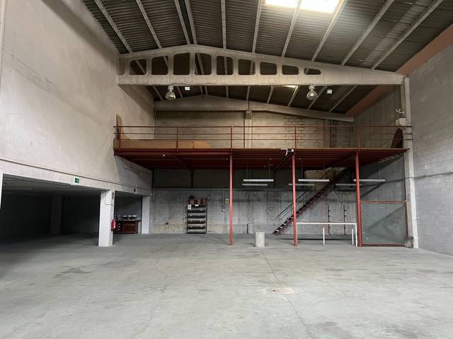 Nave industrial en Alquiler en Rúa Bell en Cambre