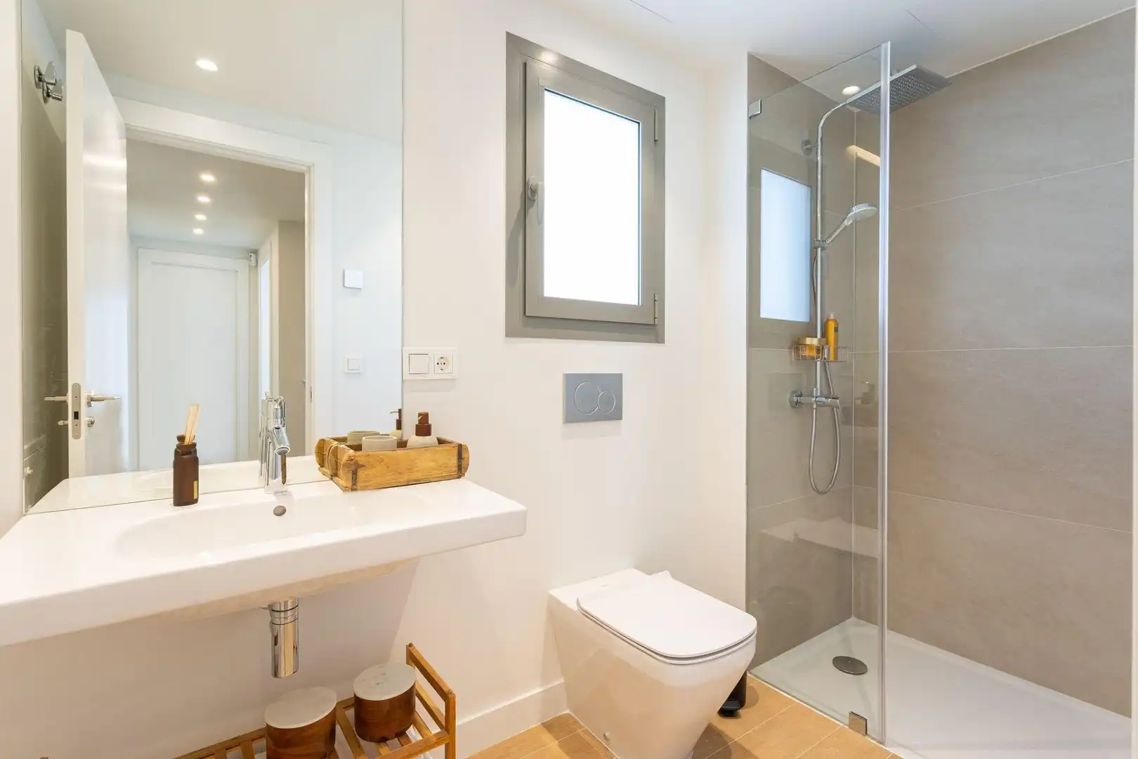 Badezimmer von Wohnung zur Miete in Mijas mit Klimaanlage, Privatgarten und Terrasse
