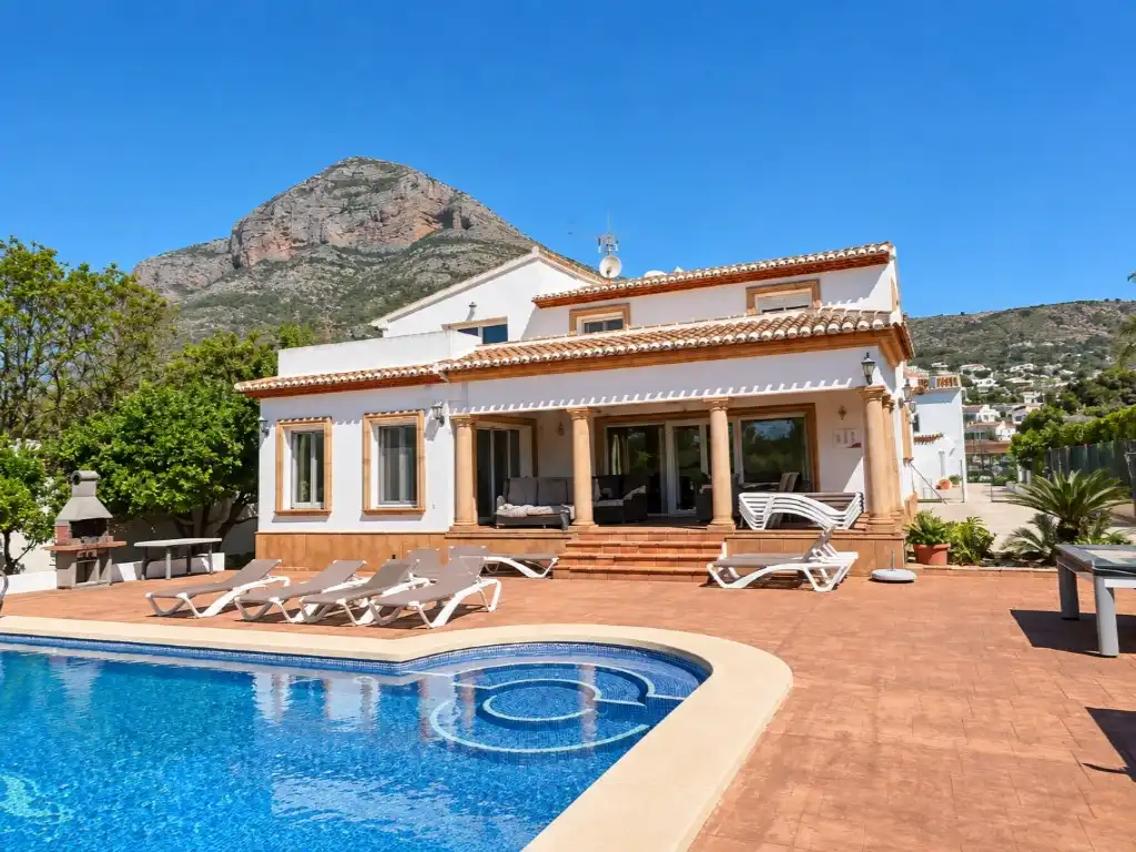 Casa con terraza en venta en Partida Tosal - Zona dels Castellans