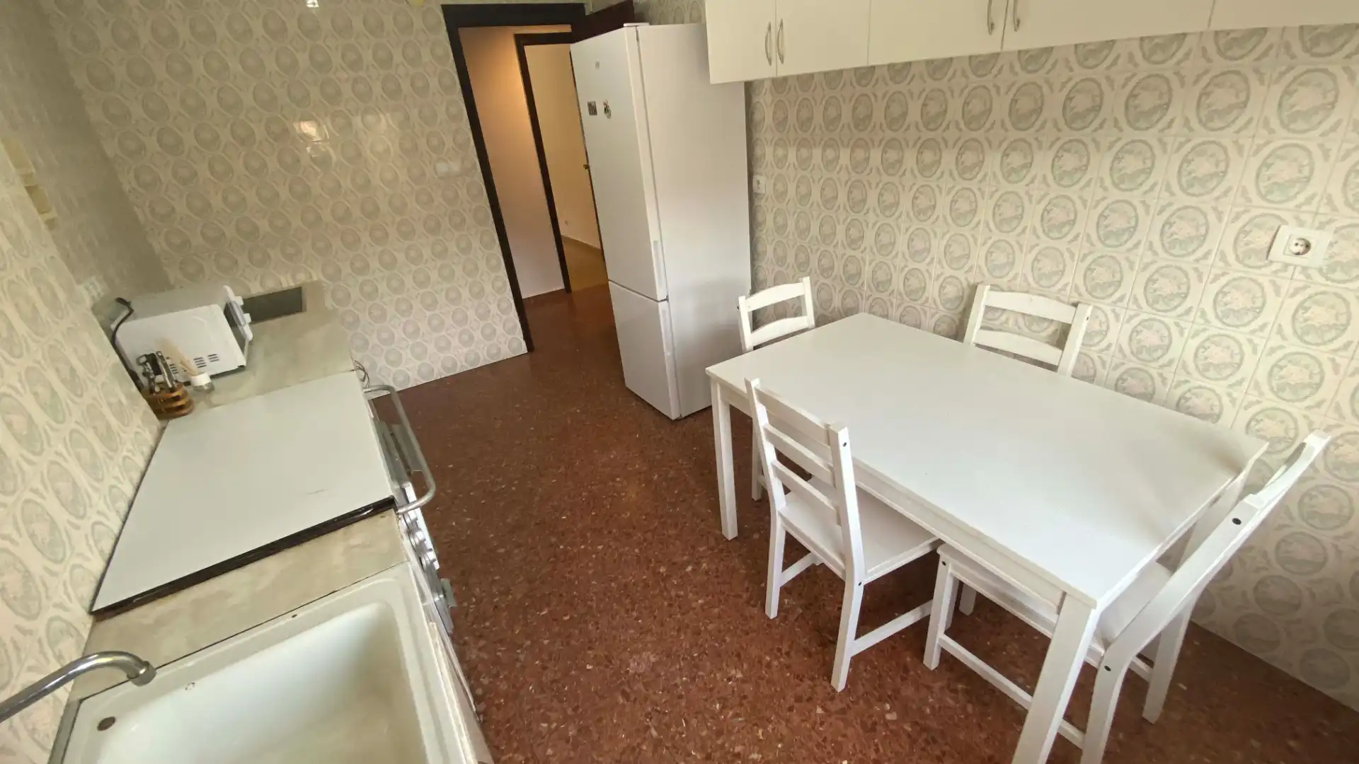 Cocina de Piso en venta en San Martín del Rey Aurelio con Amueblado, Horno y Lavadora