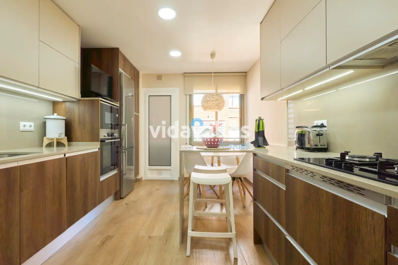 Küche von Wohnung zum Verkauf in Barcelona mit Klimaanlage, Heizung und Terrasse