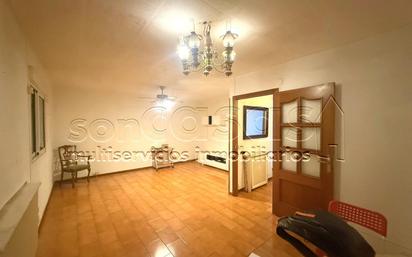 Living room of Flat for sale in  Madrid Capital  with Heating, Terrace and Storage room