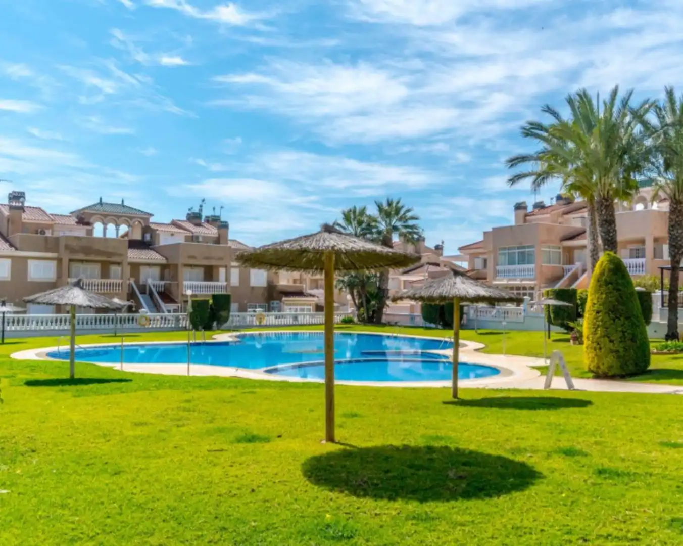 Jardí de Dúplex en venda en Orihuela amb Aire condicionat, Calefacció i Piscina