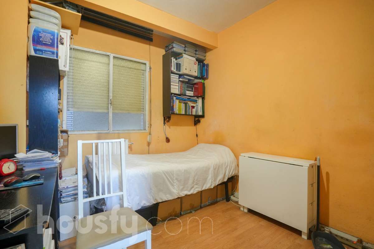 Bedroom of Flat for sale in  Madrid Capital  with Air Conditioner