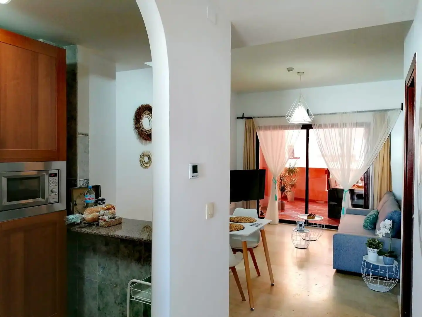 Wohnung zum Verkauf in Manilva mit Klimaanlage, Terrasse und Möbliert