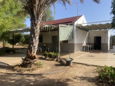 Casa rústica amb piscina en venda a EUCALIPTUS-AMIGOS
