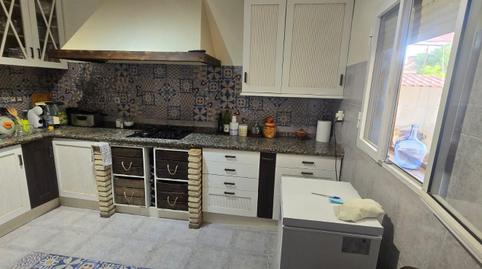 Foto 2 de Casa adosada en venda a Calle Gutiérrez Mellado, Espartinas Pueblo, Sevilla