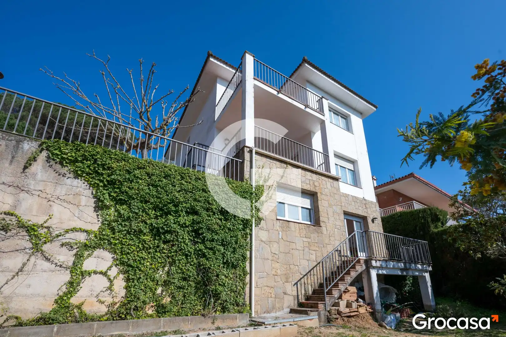 Außenansicht von Haus oder Chalet zum Verkauf in Dosrius mit Heizung, Privatgarten und Terrasse