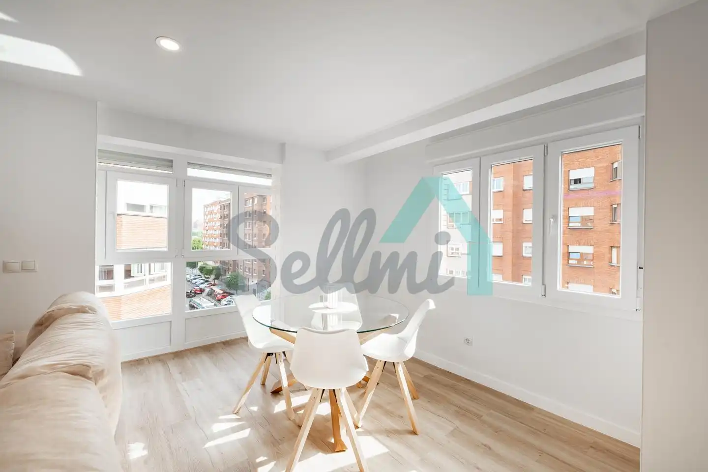 Comedor de Piso de alquiler en Gijón  con Calefacción, Amueblado y Internet