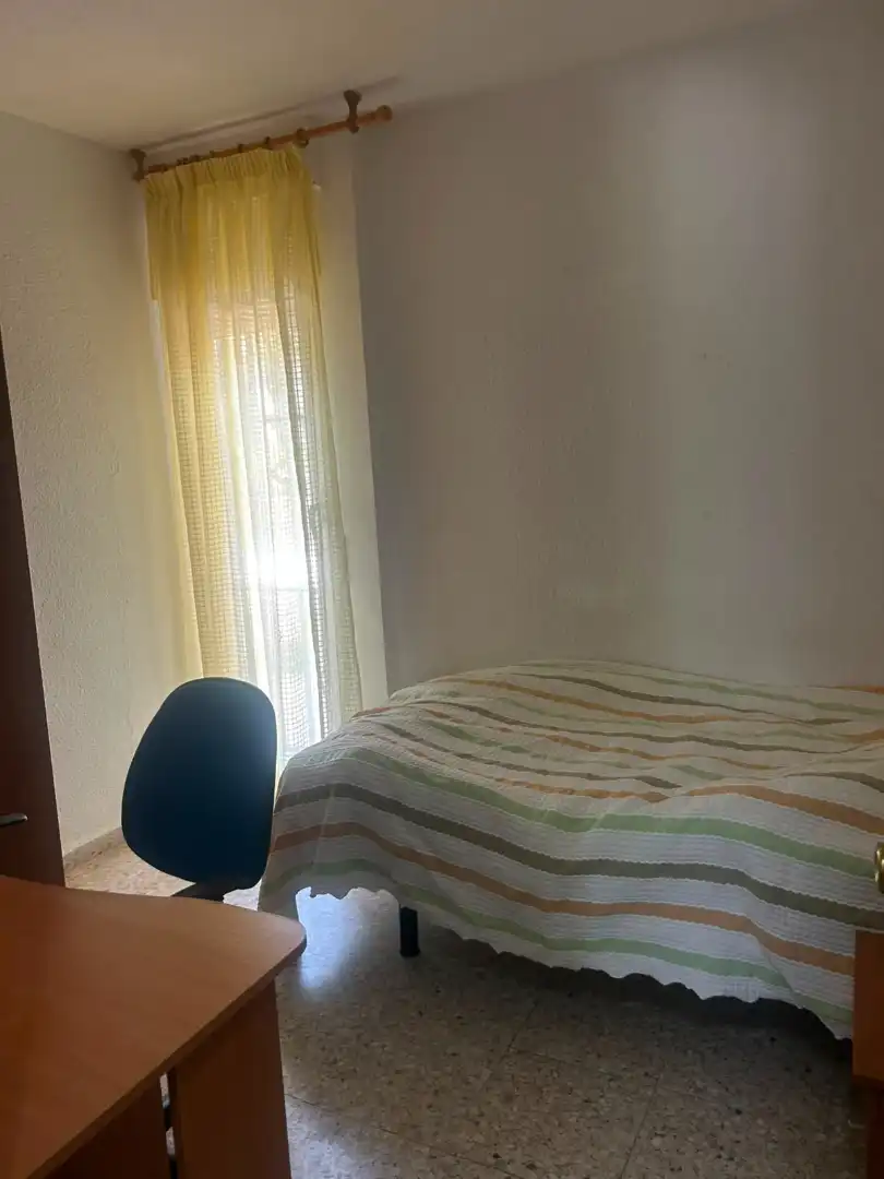 Habitación de Piso en venta en Jaén con Amueblado y Balcón