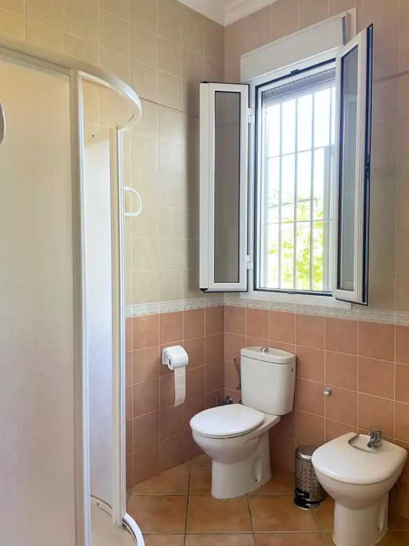 Bathroom of Houses for sale in Hinojos  with Air Conditioner, Heating and Private garden