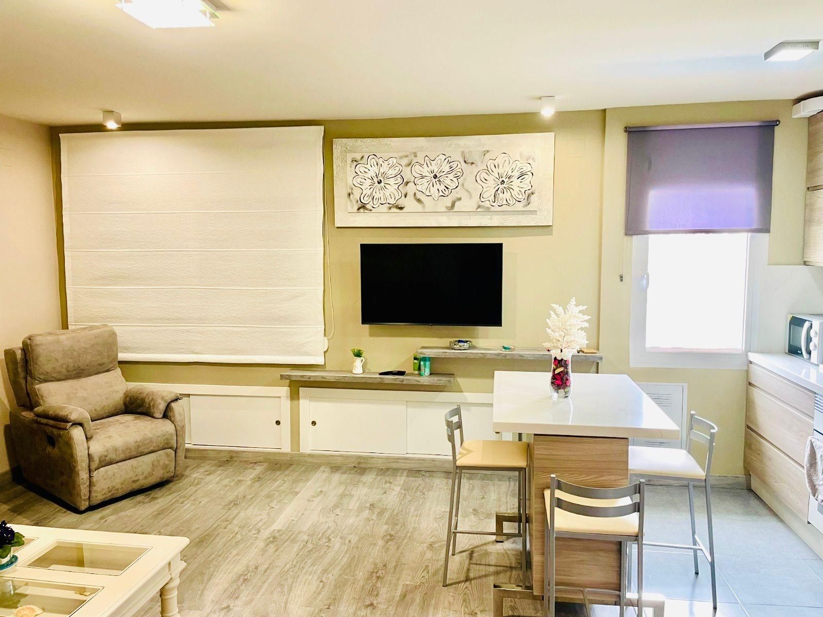 Living room of Flat for sale in Fuengirola  with Air Conditioner, Private garden and Furnished