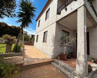 Exterior view of House or chalet for sale in O Grove    with Private garden, Parquet flooring and Terrace