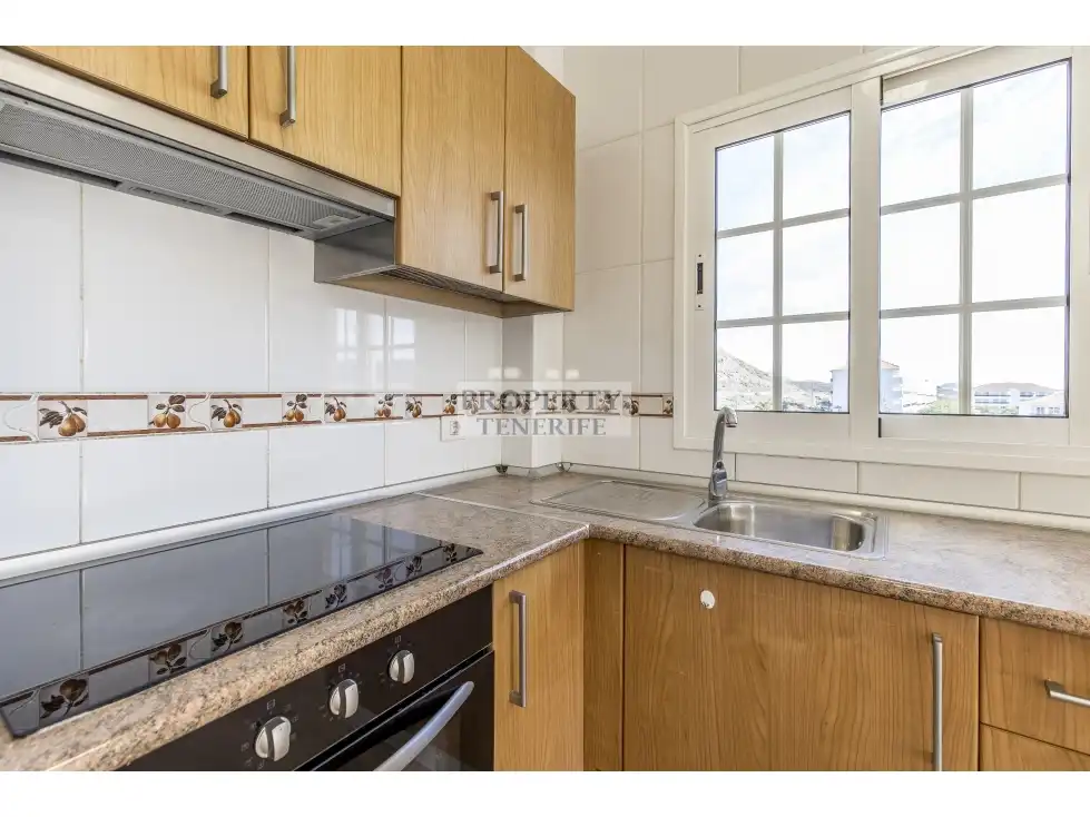 Küche von Wohnung zum Verkauf in Arona mit Terrasse und Schwimmbad