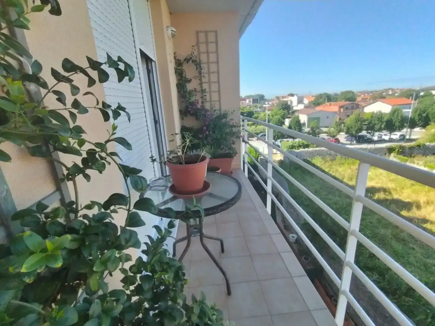 Terrassa de Pis en venda en Santa Cruz de Bezana amb Piscina i Balcó