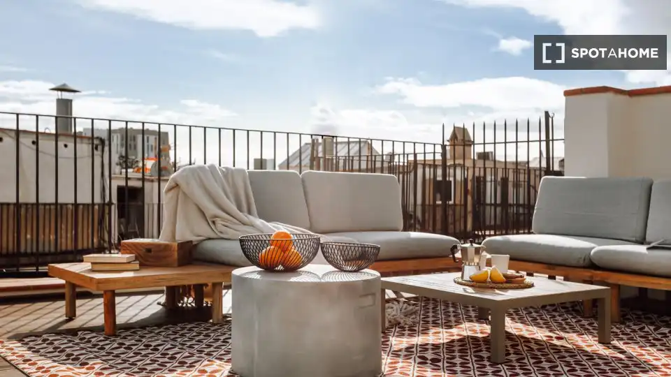 Piso con terraza en alquiler en Ciutat Vella, imagen 5