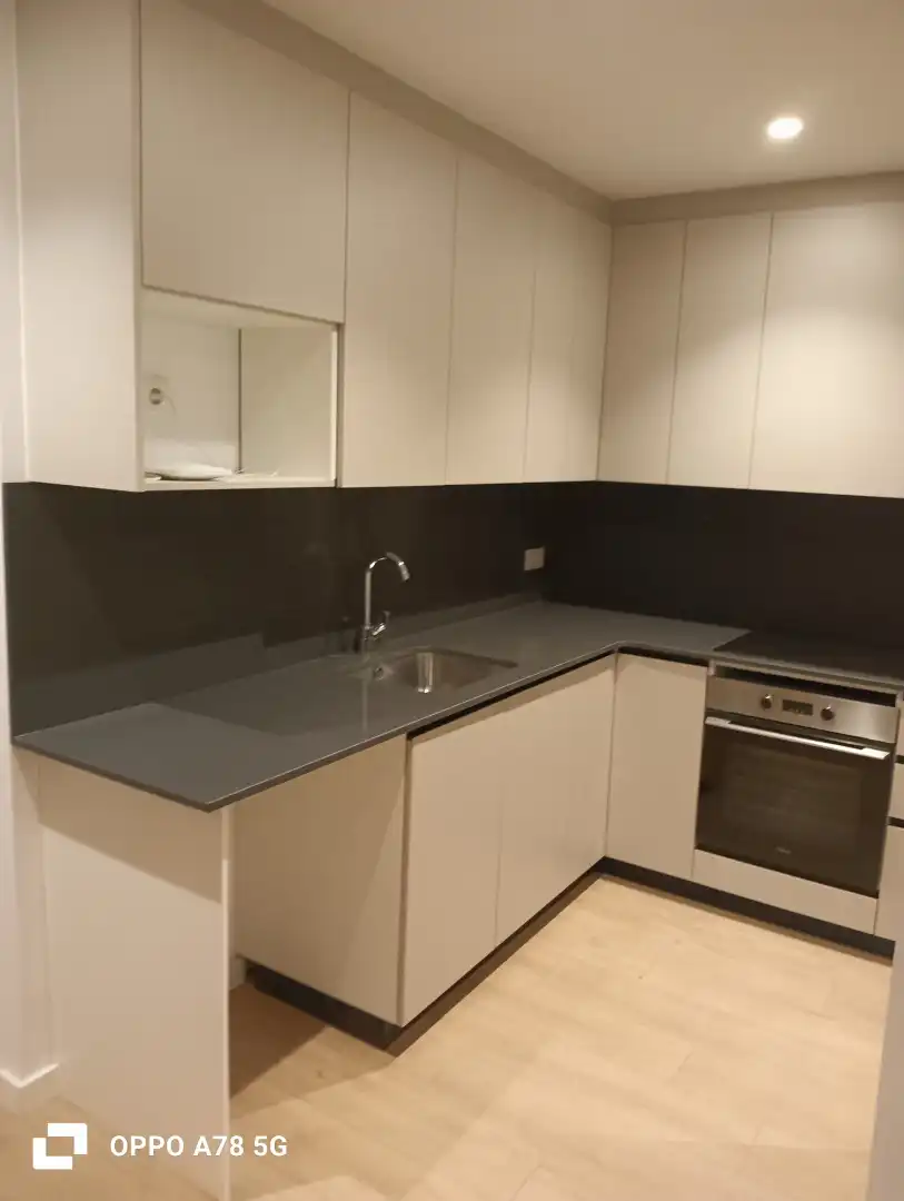 Cocina de Piso de alquiler en Mataró con Aire acondicionado, Calefacción y Horno