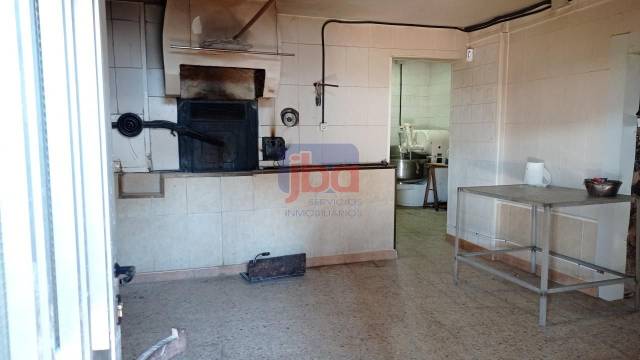 Local comercial en Alquiler en Coles