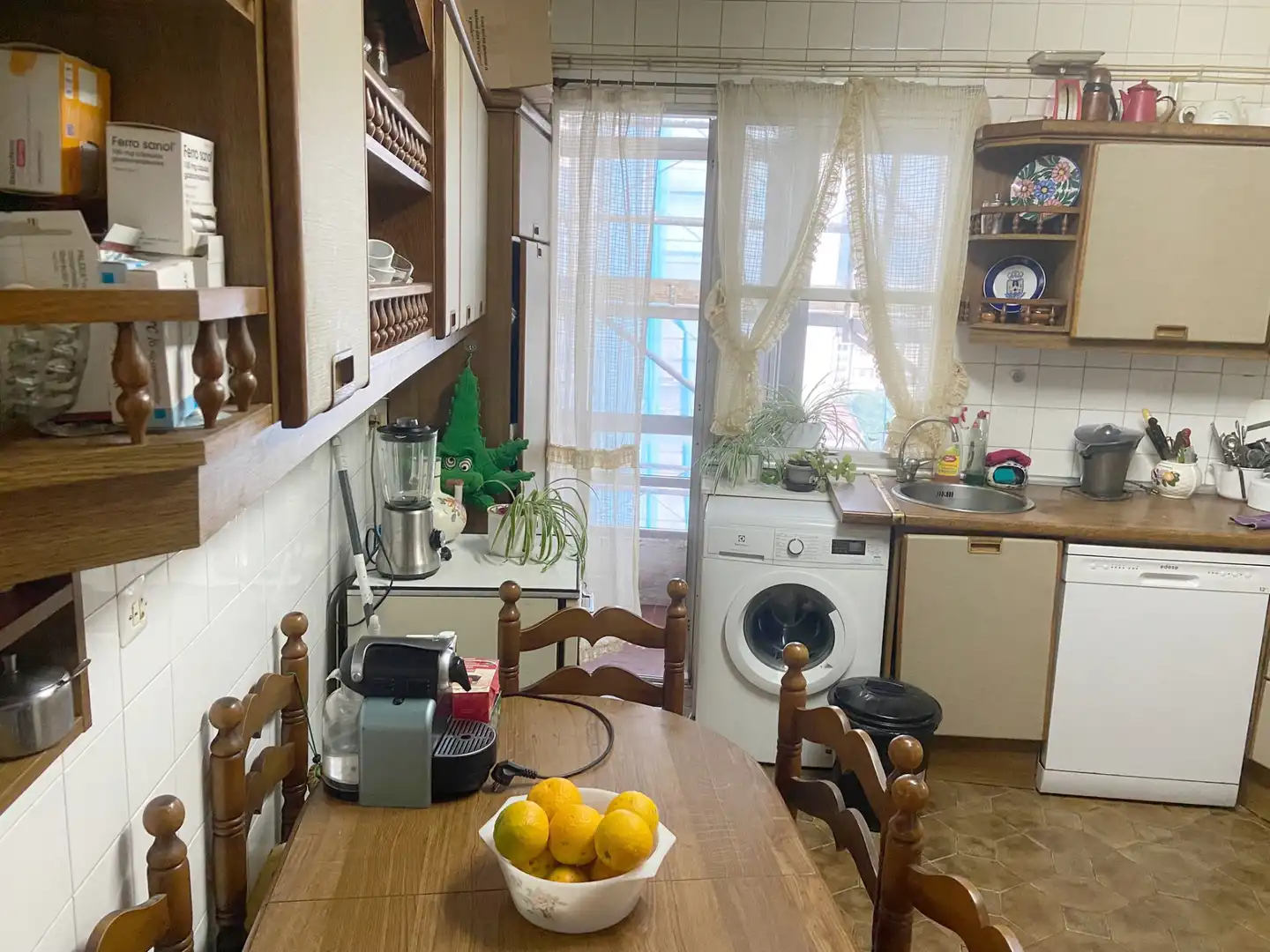 Küche von Wohnung zum Verkauf in Pontevedra Capital  mit Heizung und Parkett