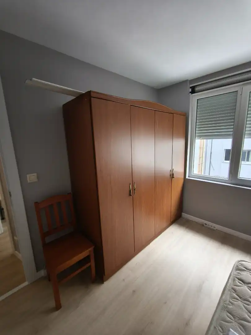 Habitación de Piso de alquiler en Santiago de Compostela  con Calefacción, Parquet y Amueblado