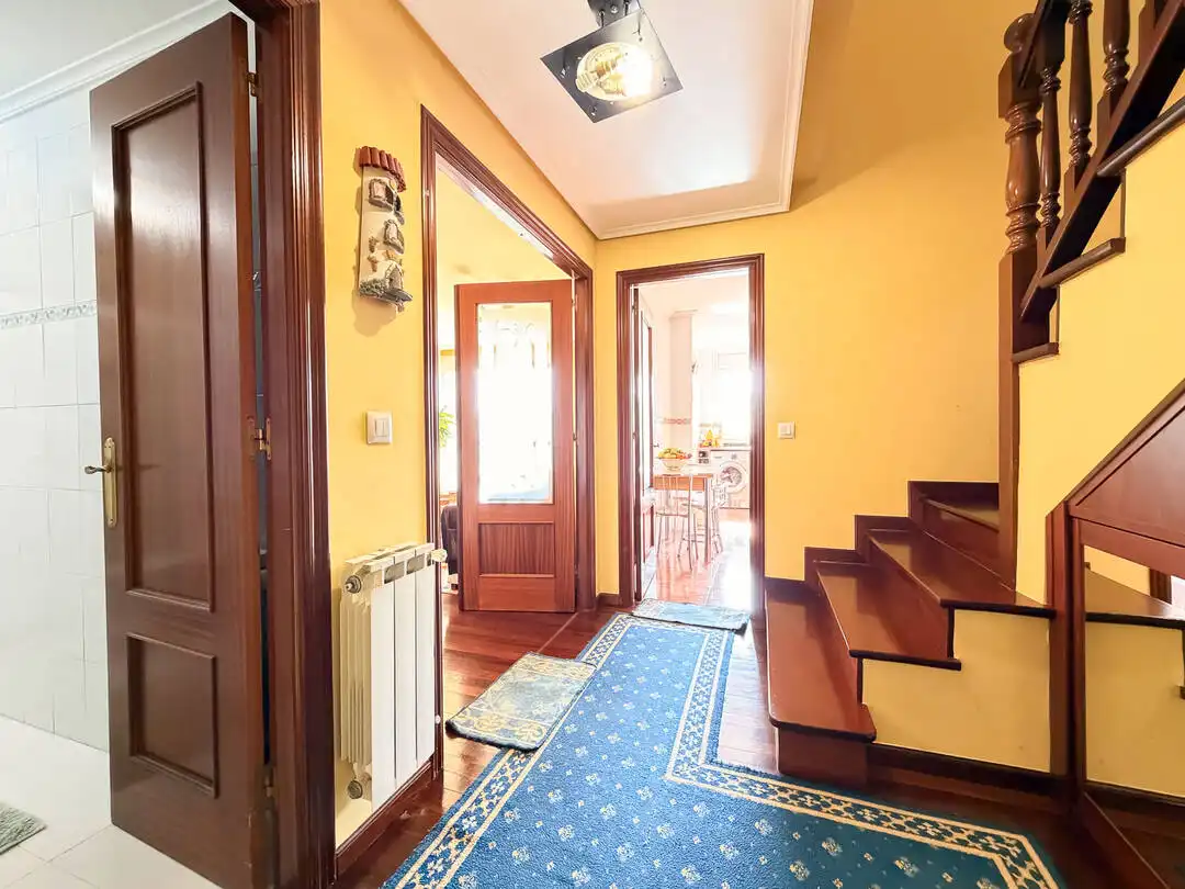 Piso en venta en Santa Cruz de Bezana con Calefacción, Terraza y Trastero