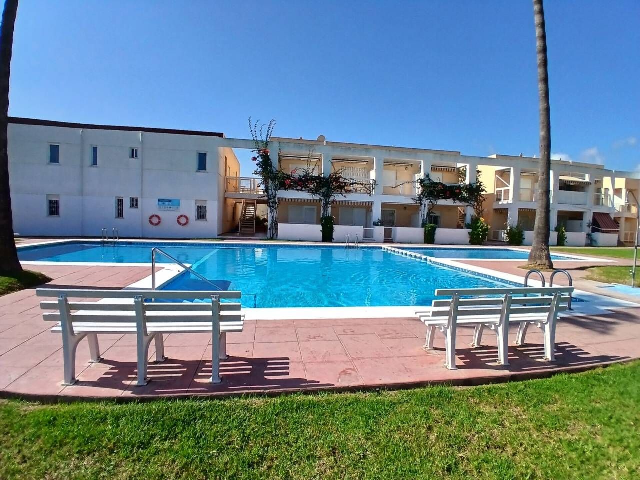 Piscina de Apartament en venda en Vinaròs amb Aire condicionat, Terrassa i Moblat