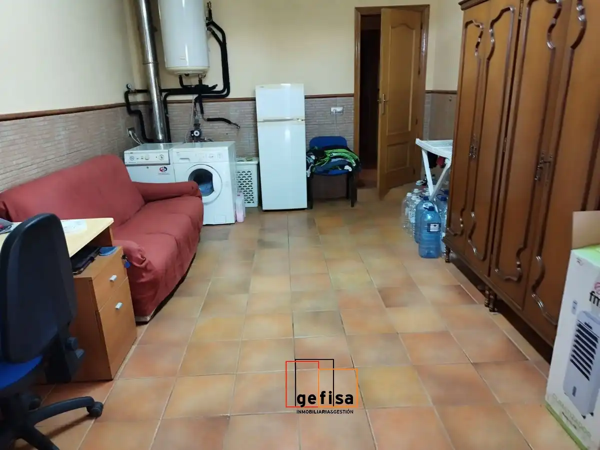 Casa o chalet en venta en Valdepeñas con Calefacción, Trastero y Piscina