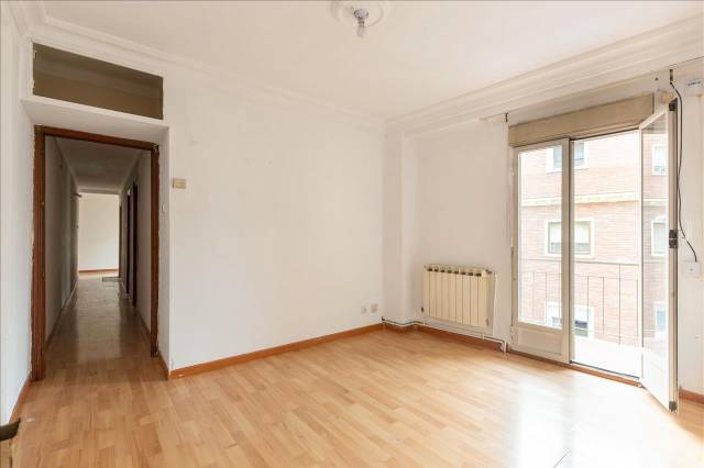 Piso en Venta en Calle del Radio, 15 en Opañel