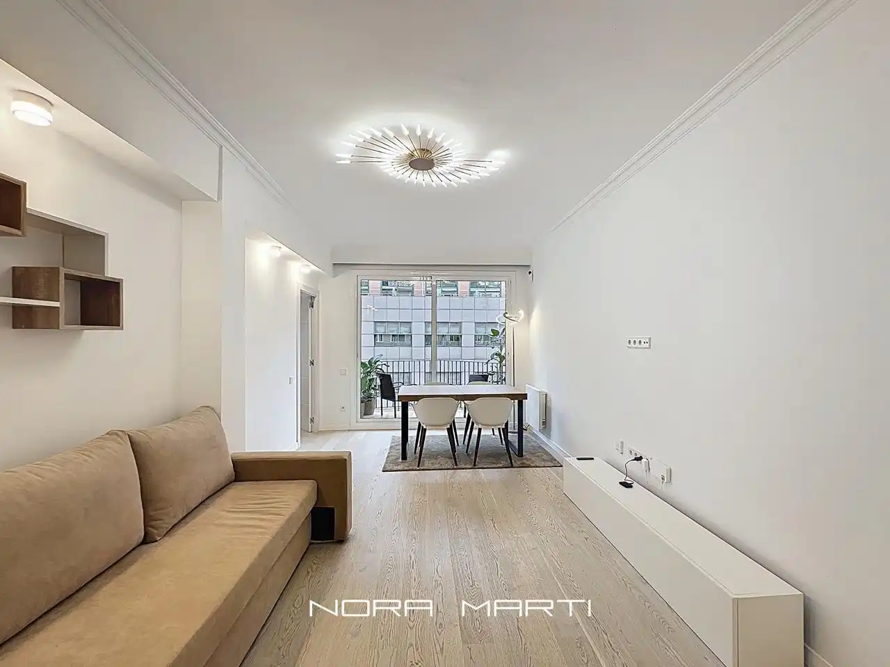 Living room of Flat for sale in Barcelona  with Air Conditioner, Heating and Parquet flooring