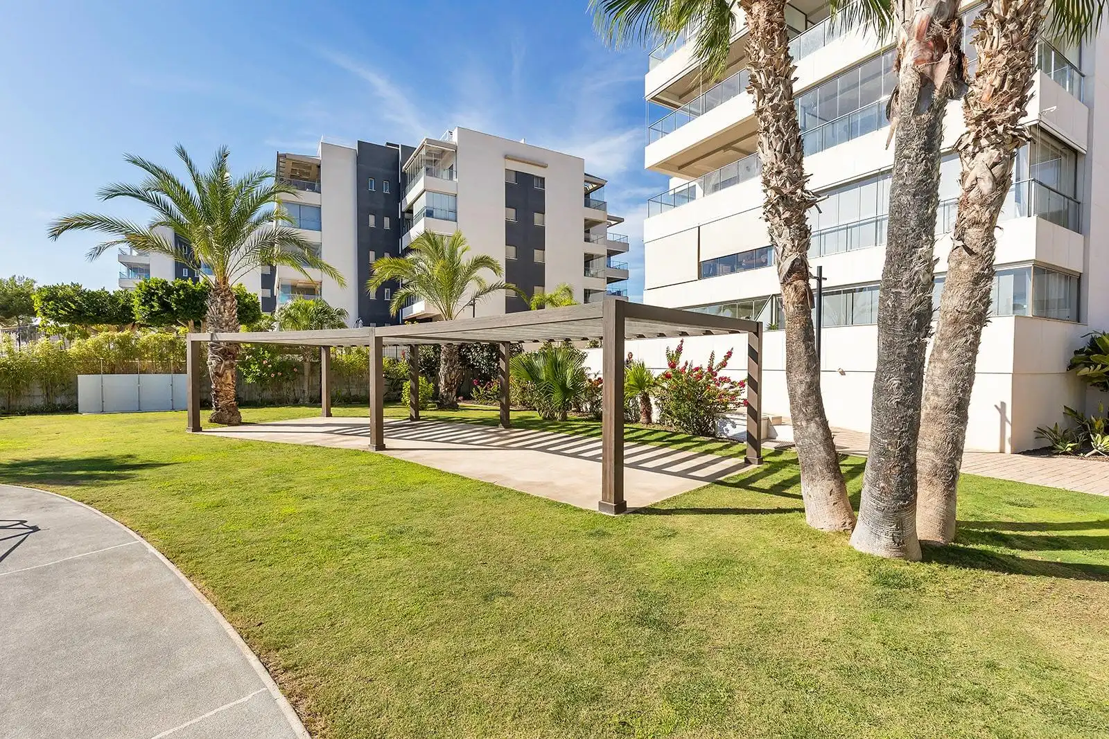 Apartamento con piscina en venta en Calle CLAVO, imagen 9