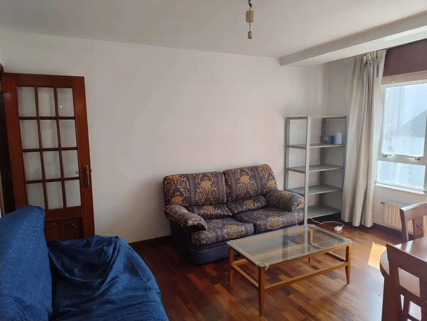 Sala d'estar de Pis de lloguer en Santiago de Compostela  amb Calefacció, Moblat i Forn