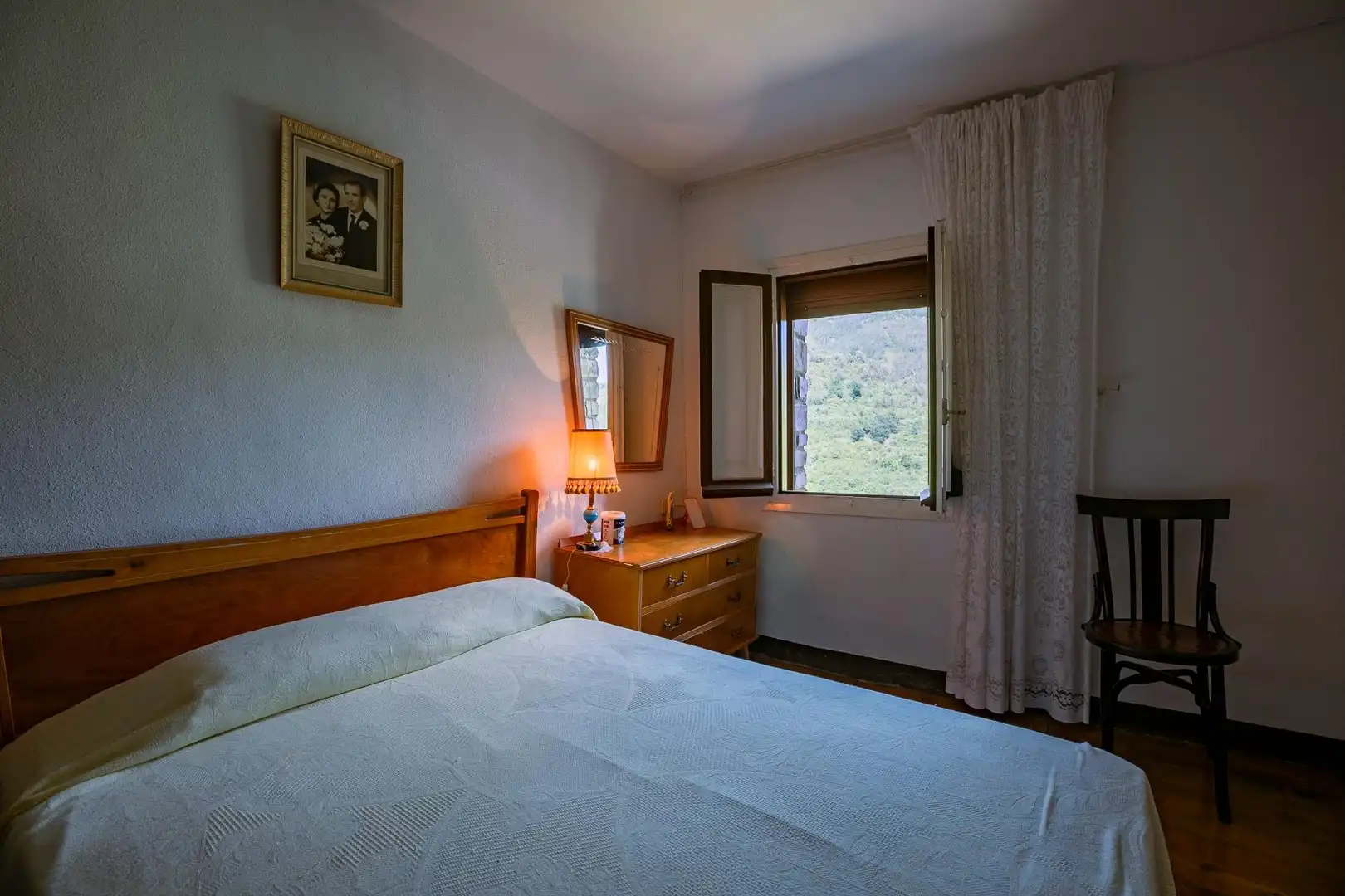 Habitación de Casa o chalet en venta en Aragüés del Puerto con Jardín privado, Terraza y Amueblado