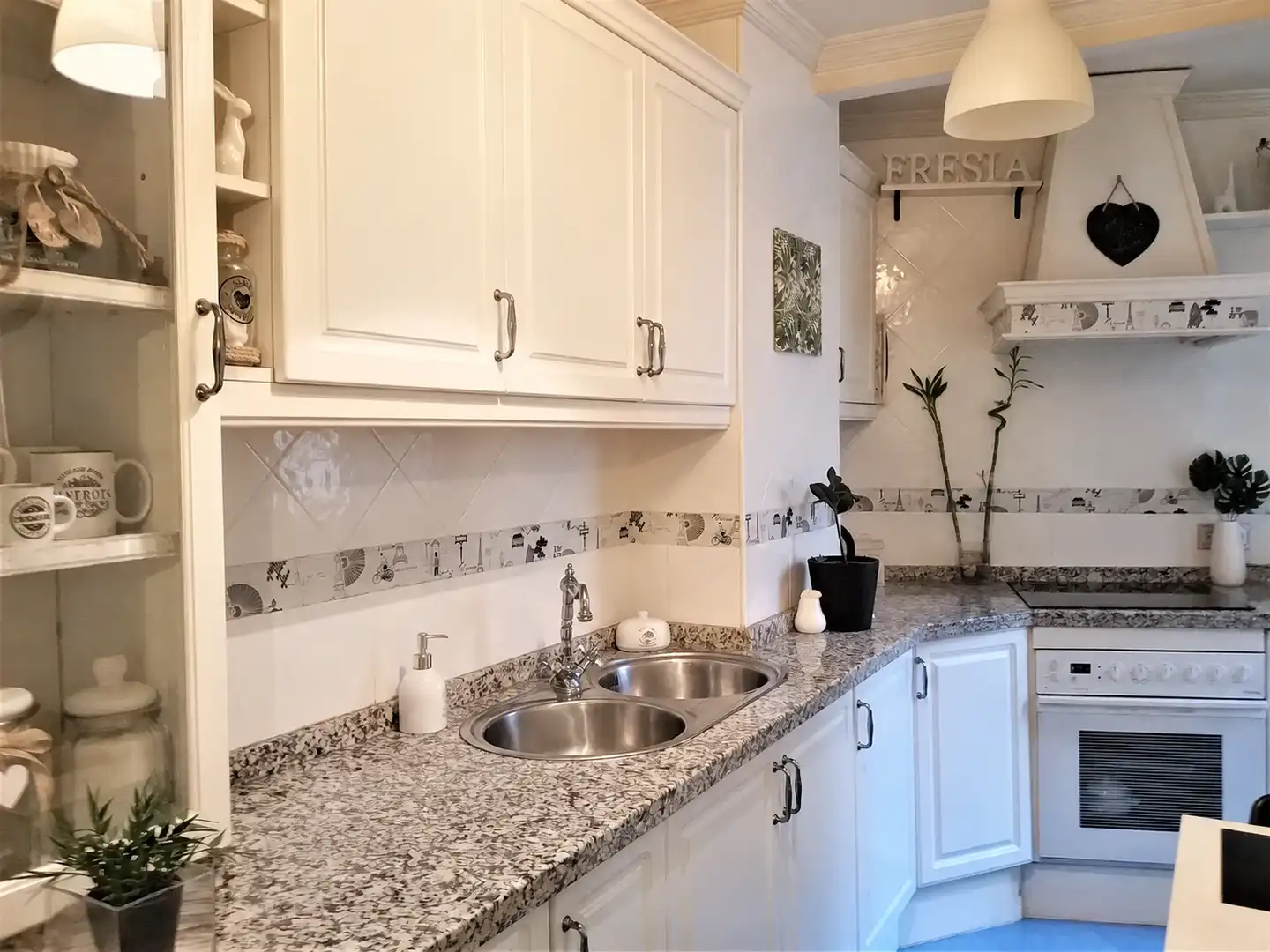 Cocina de Piso en venta en Carretera de Cádiz